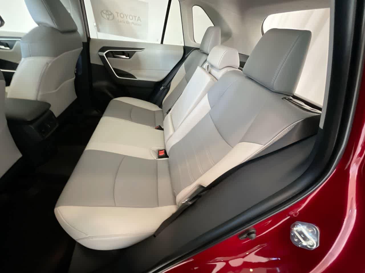 Thumbnail: 2025 Toyota RAV4 - 23