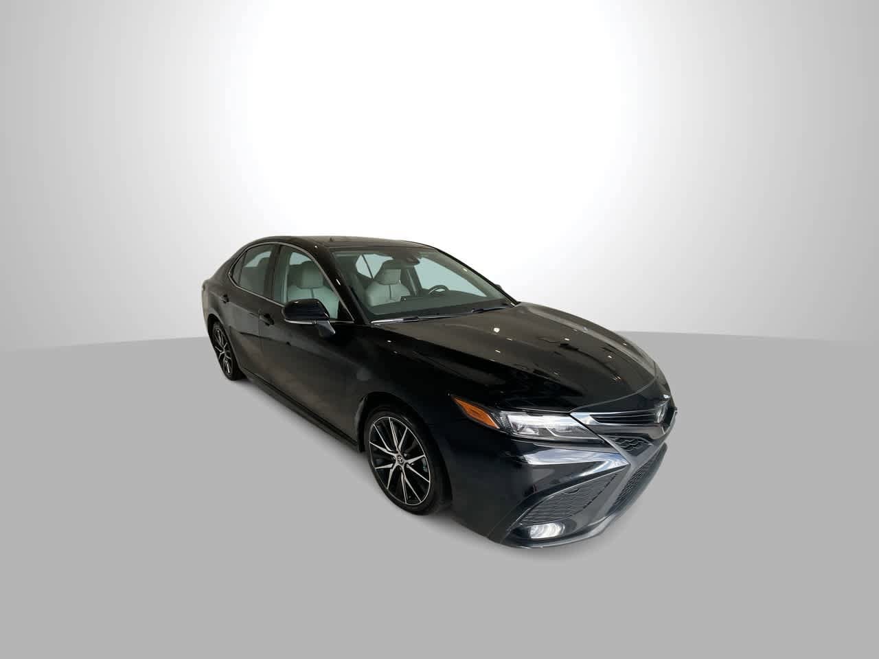 Used 2022 Toyota Camry SE with VIN 4T1G11AK3NU664600 for sale in Billings, MT