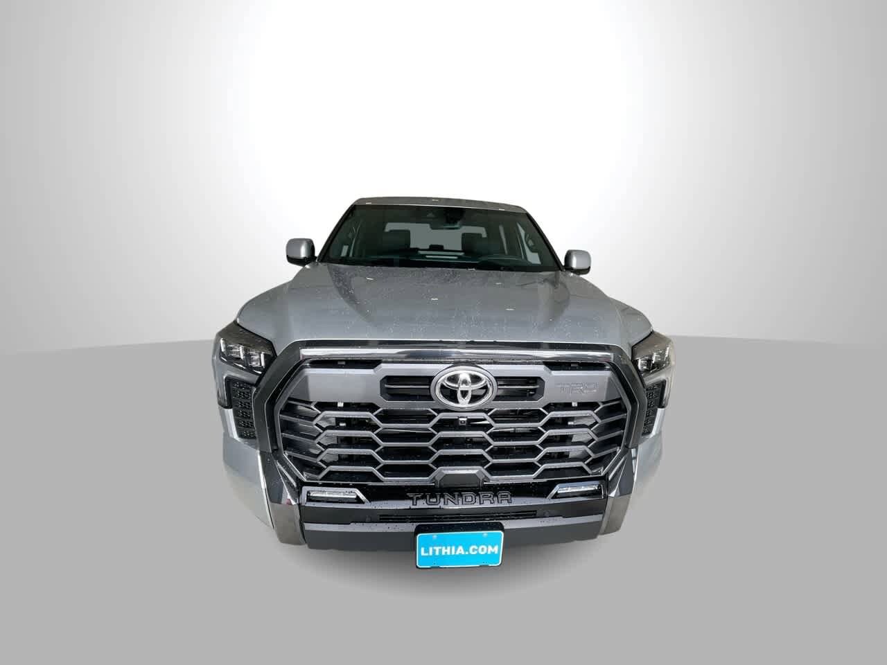 2025 Toyota Tundra Platinum CrewMax photo 3