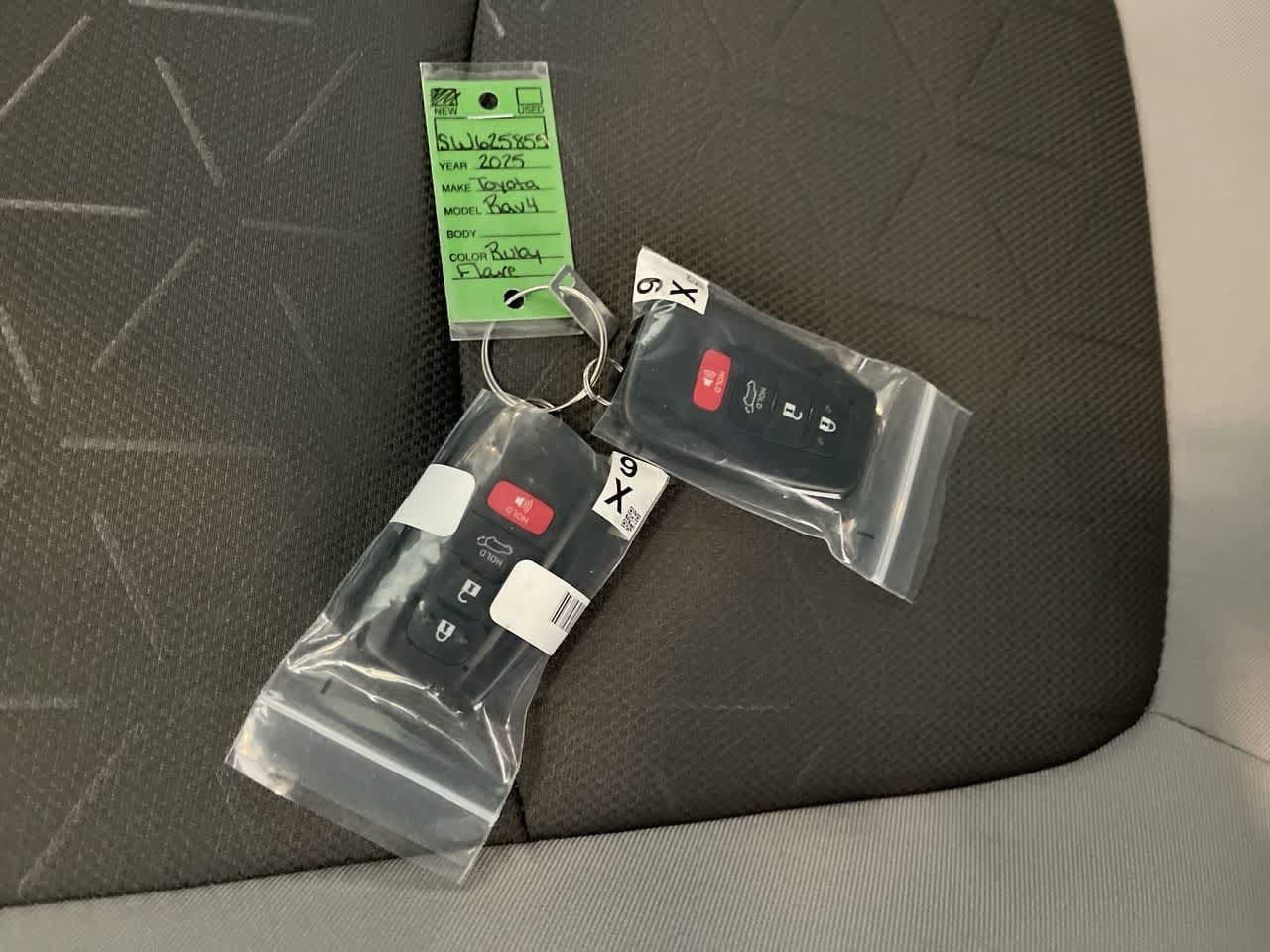 Thumbnail: 2025 Toyota RAV4 - 27