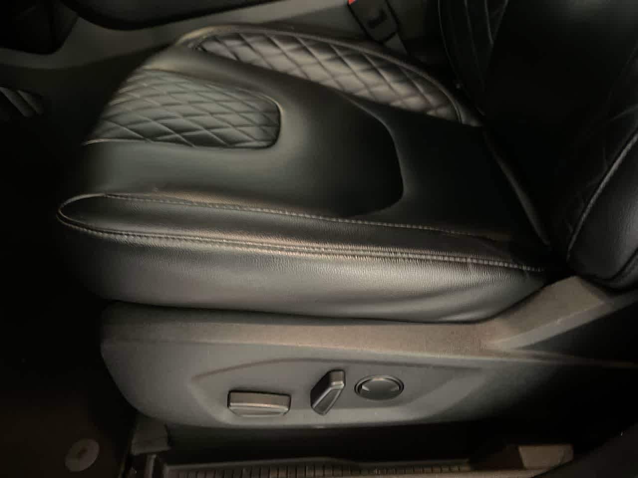 Thumbnail: 2023 Ford Edge - 12