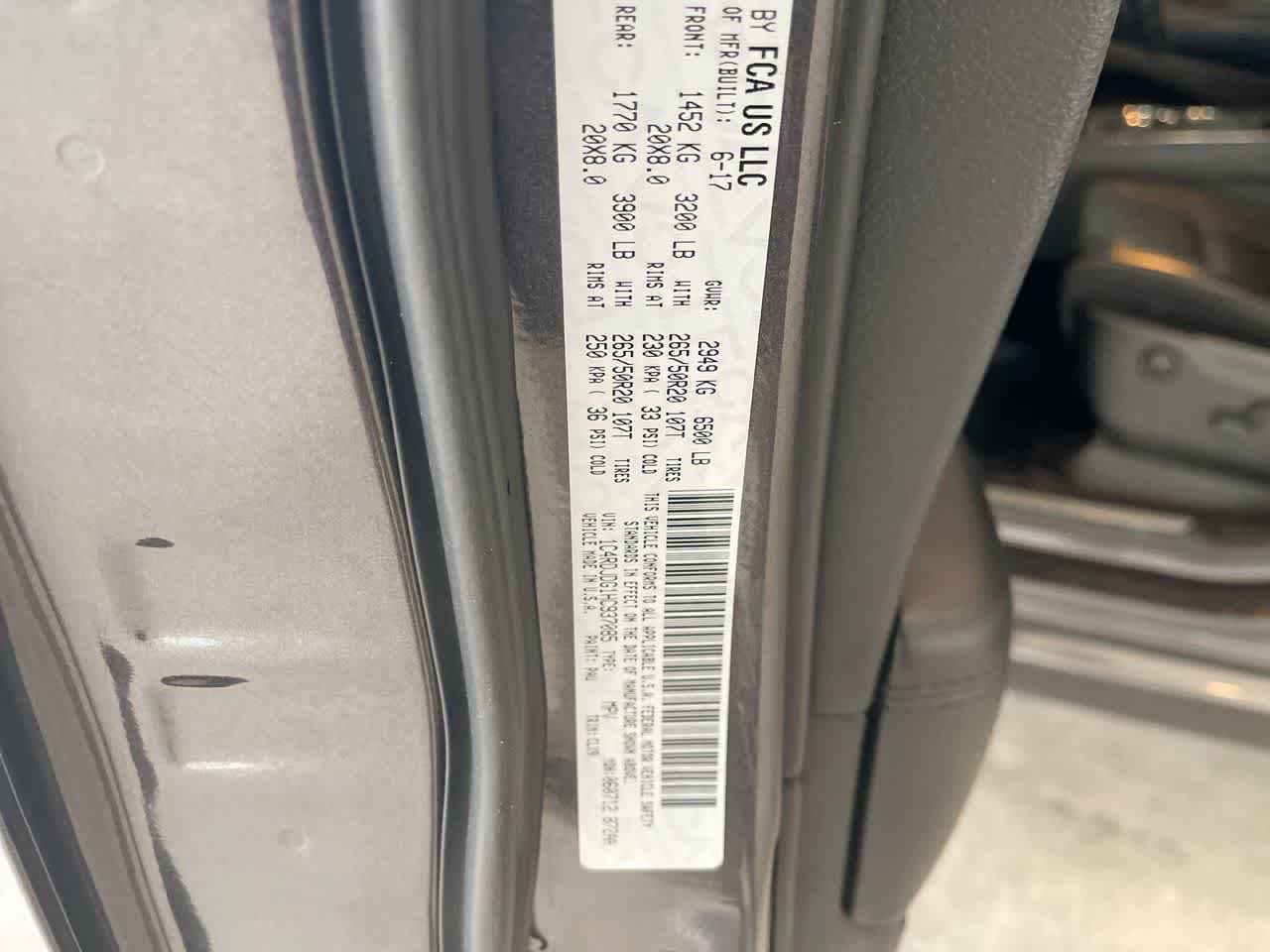 Thumbnail: 2017 Dodge Durango - 28