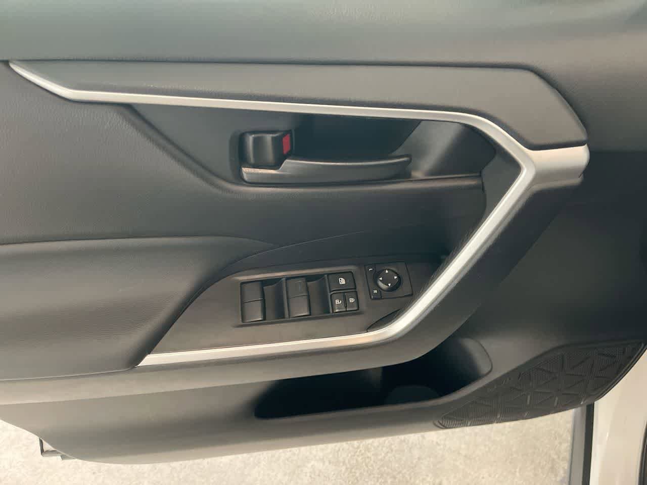 Thumbnail: 2024 Toyota RAV4 - 13