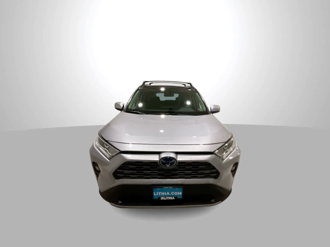 Thumbnail: 2019 Toyota RAV4 - 3