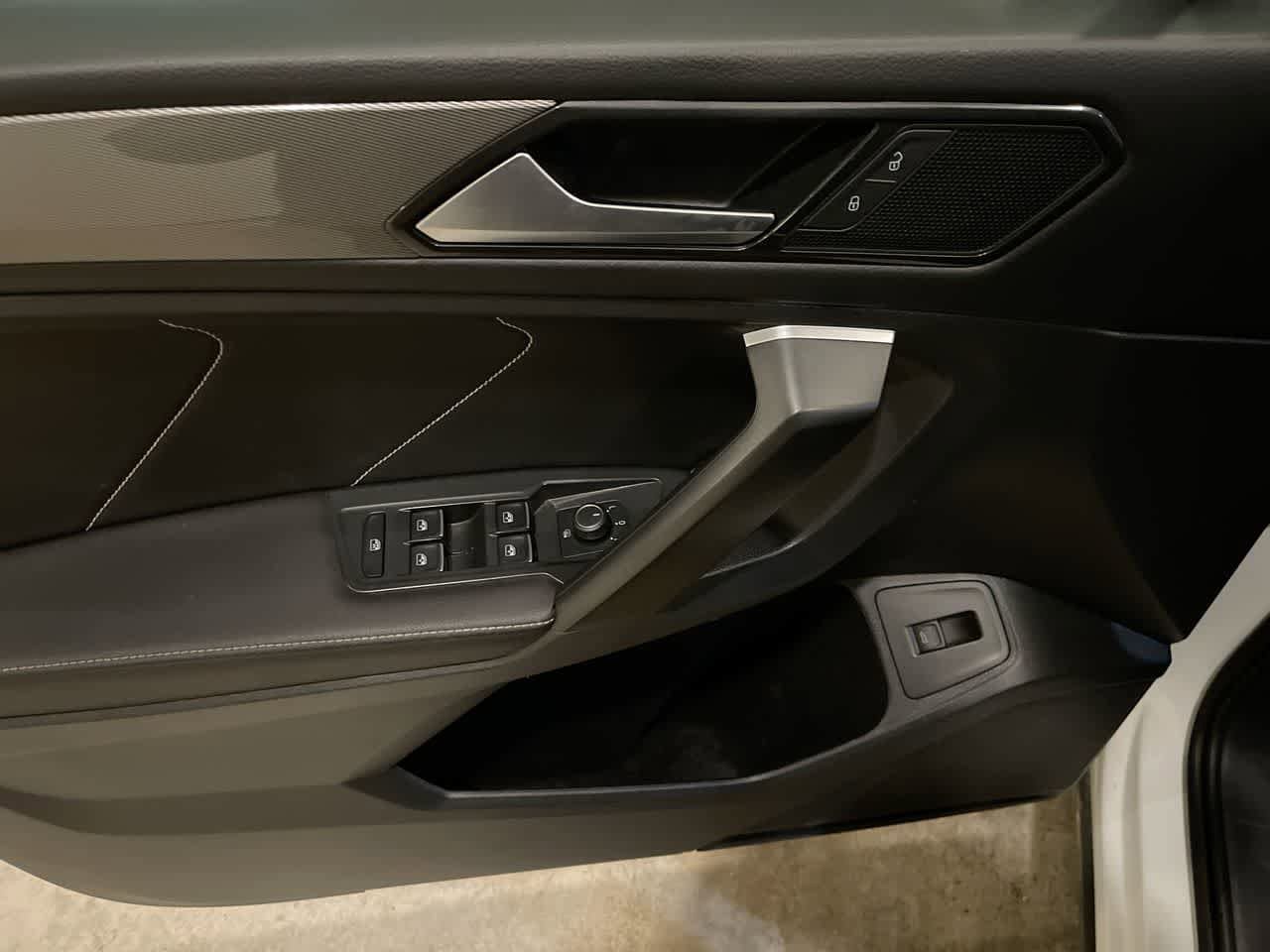 Thumbnail: 2024 Volkswagen Tiguan - 13