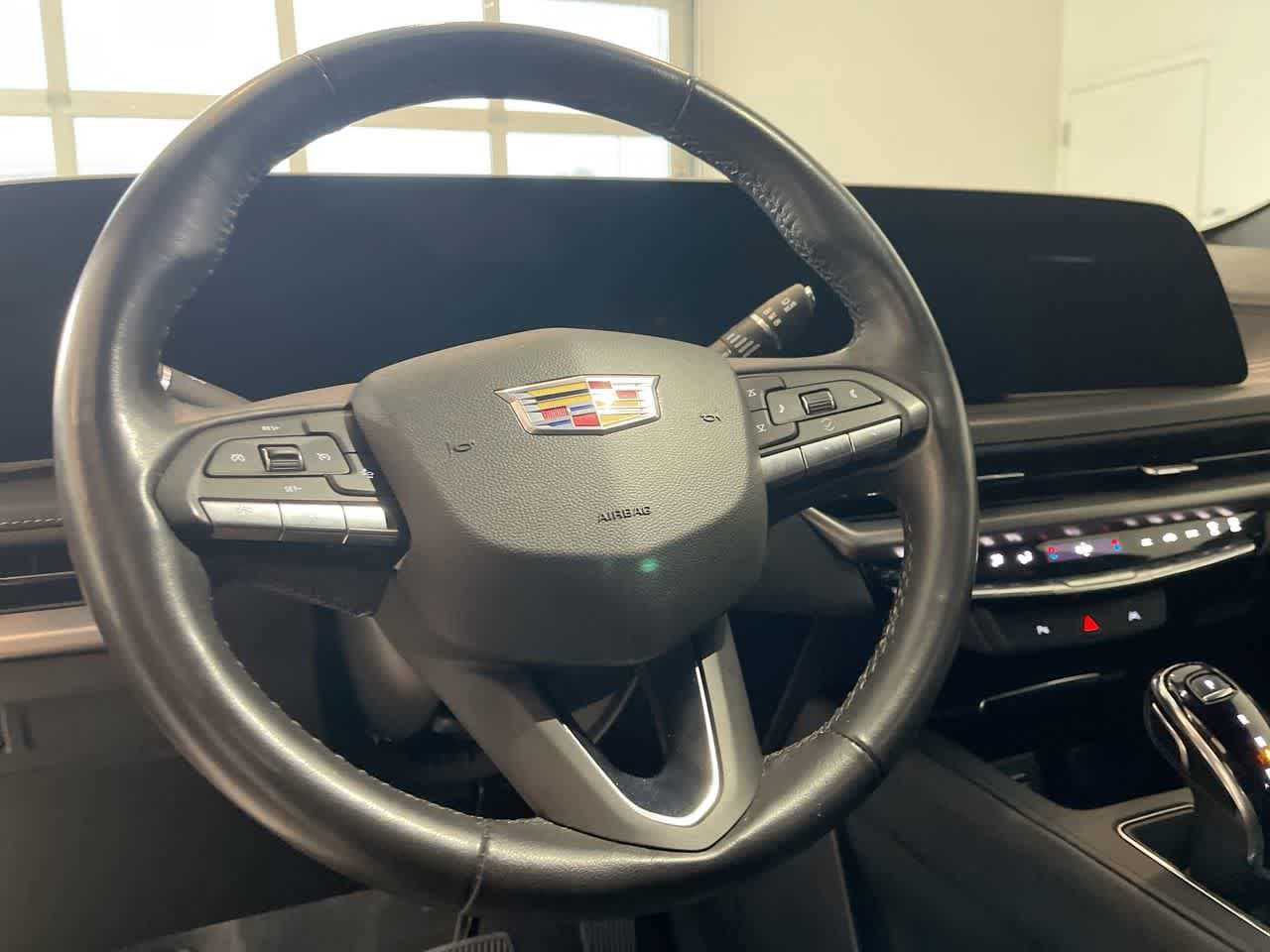 Thumbnail: 2024 Cadillac XT4 - 14