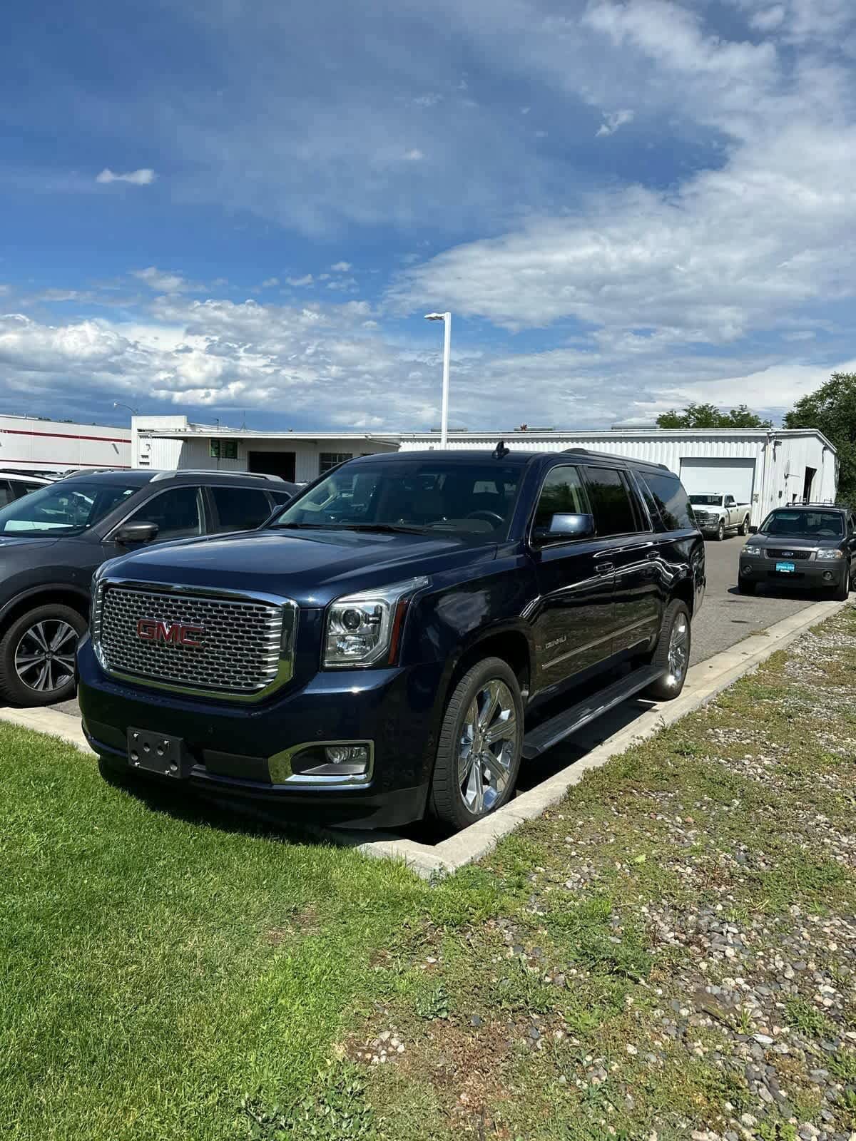 Thumbnail: 2017 GMC Yukon XL - 2