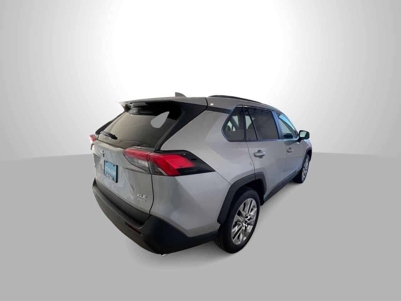 Thumbnail: 2025 Toyota RAV4 - 8