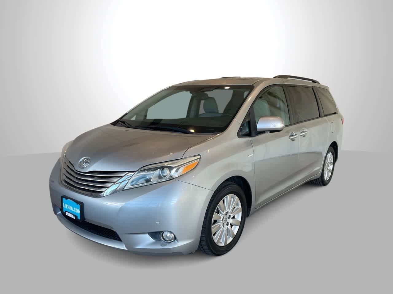 Thumbnail: 2016 Toyota Sienna - 1