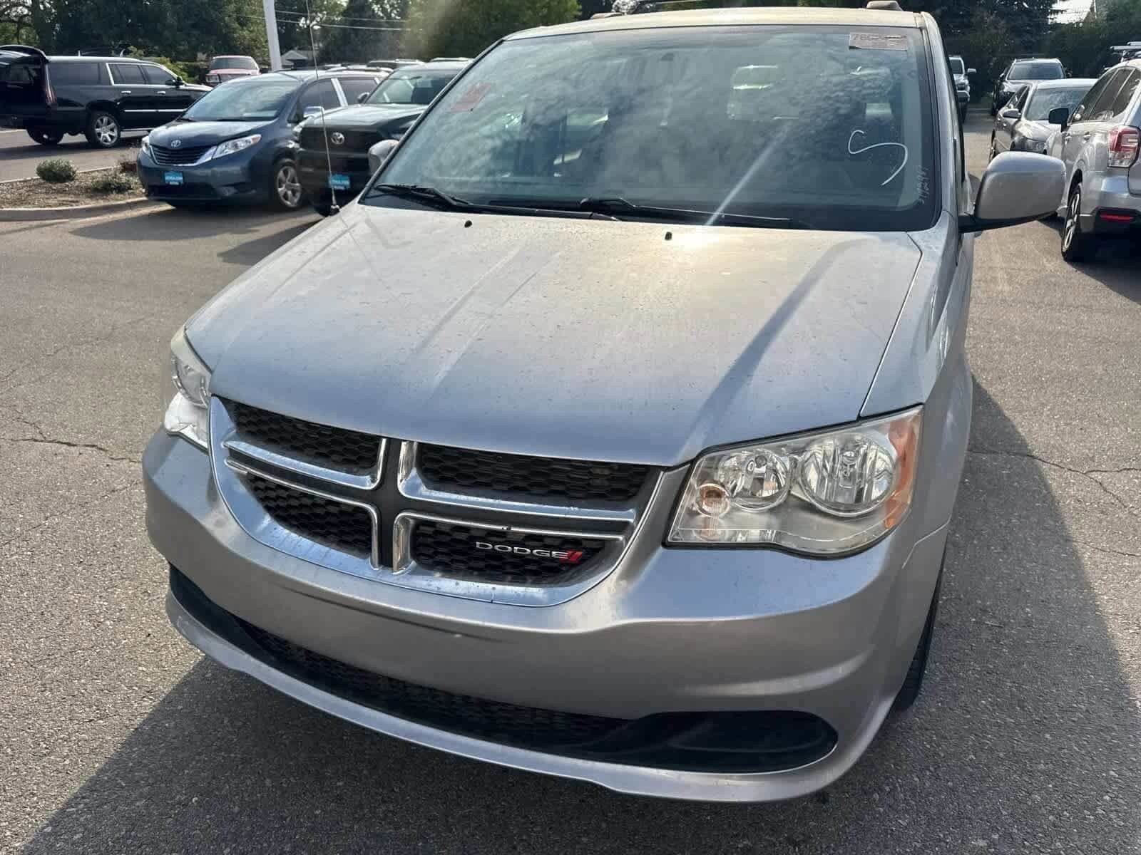 2016 Dodge Grand Caravan SXT photo 3