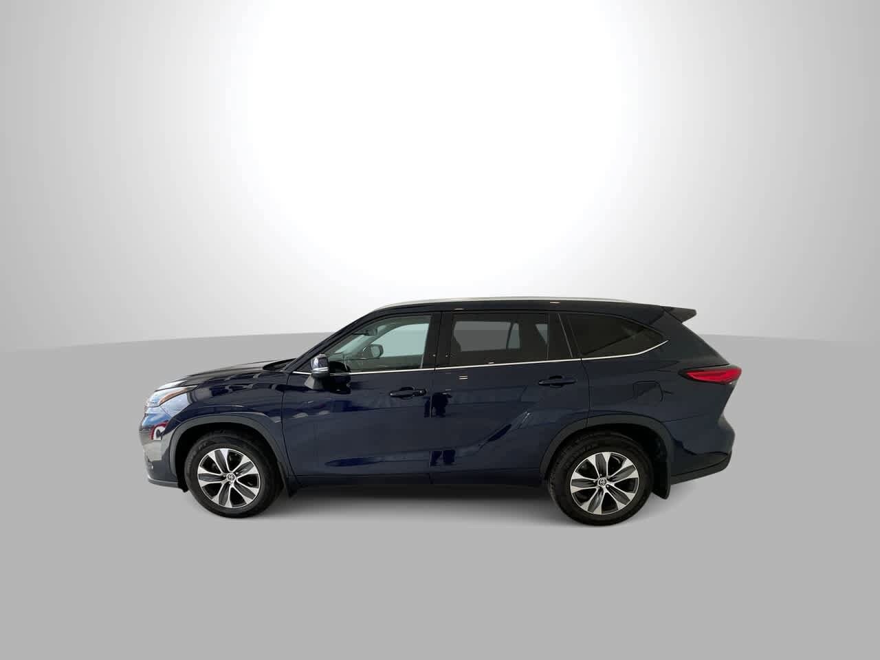 Thumbnail: 2021 Toyota Highlander - 5
