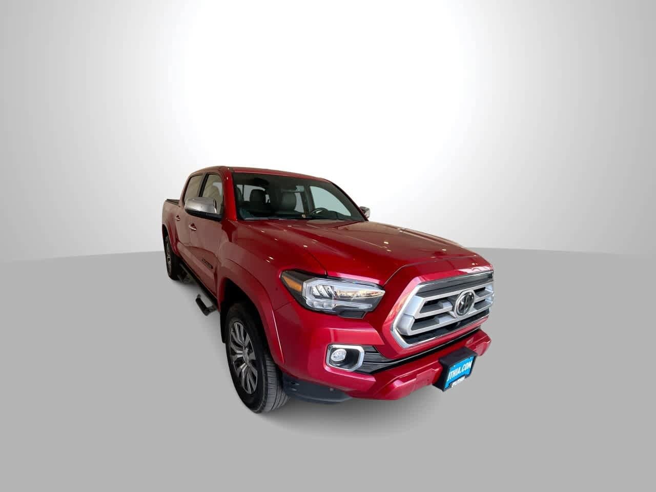 2022 Toyota Tacoma Limited Double Cab V6 photo 2