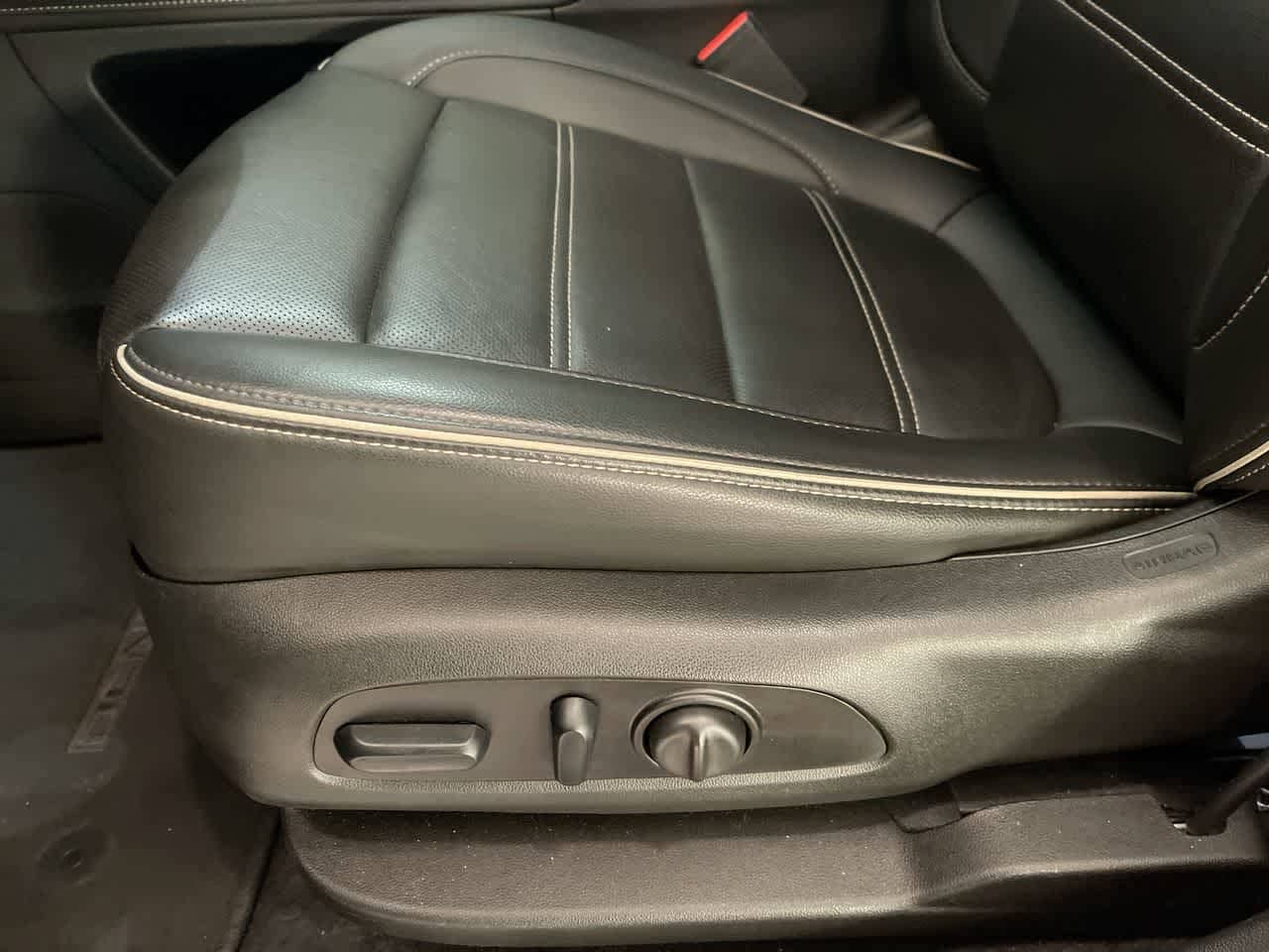 Thumbnail: 2021 GMC Acadia - 14