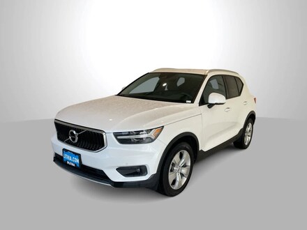 2022 Volvo XC40 Momentum Sport Utility