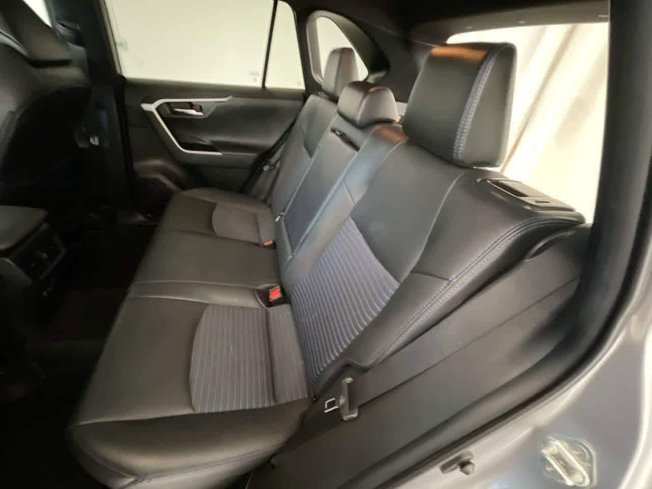 Thumbnail: 2021 Toyota RAV4 - 18