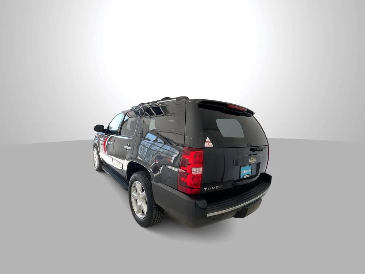 Thumbnail: 2011 Chevrolet Tahoe - 6