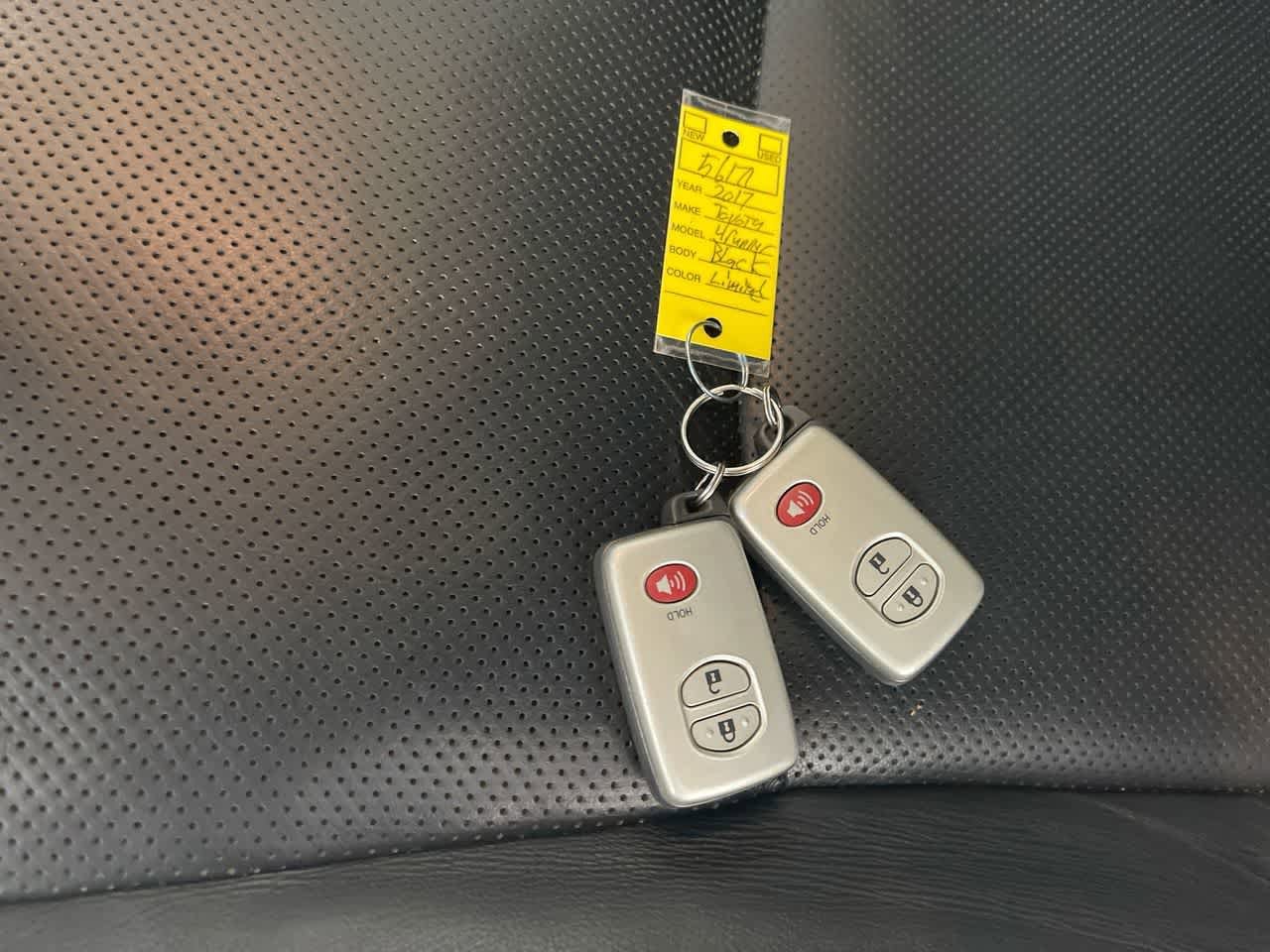 Thumbnail: 2017 Toyota 4Runner - 28