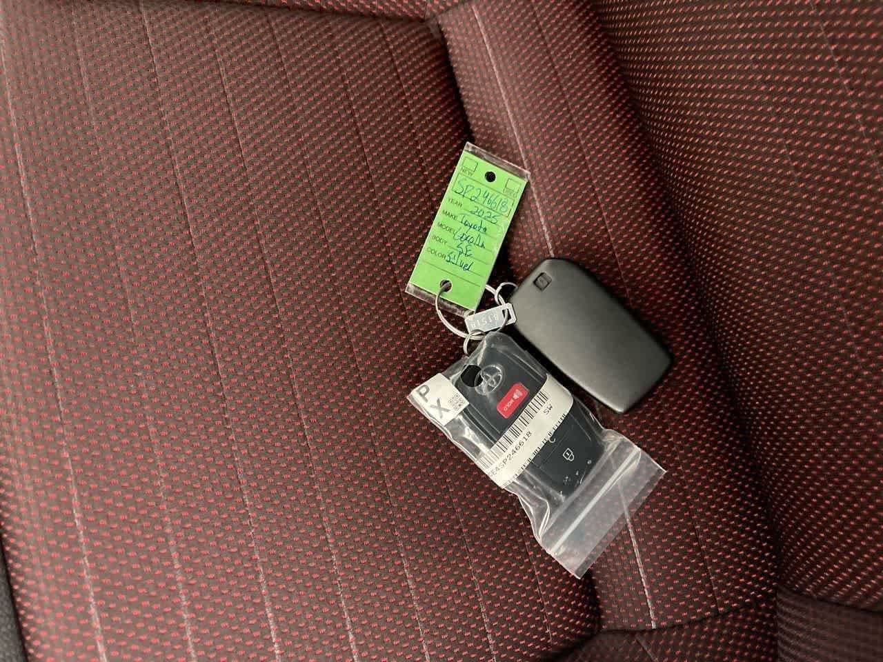 Thumbnail: 2025 Toyota Corolla - 33