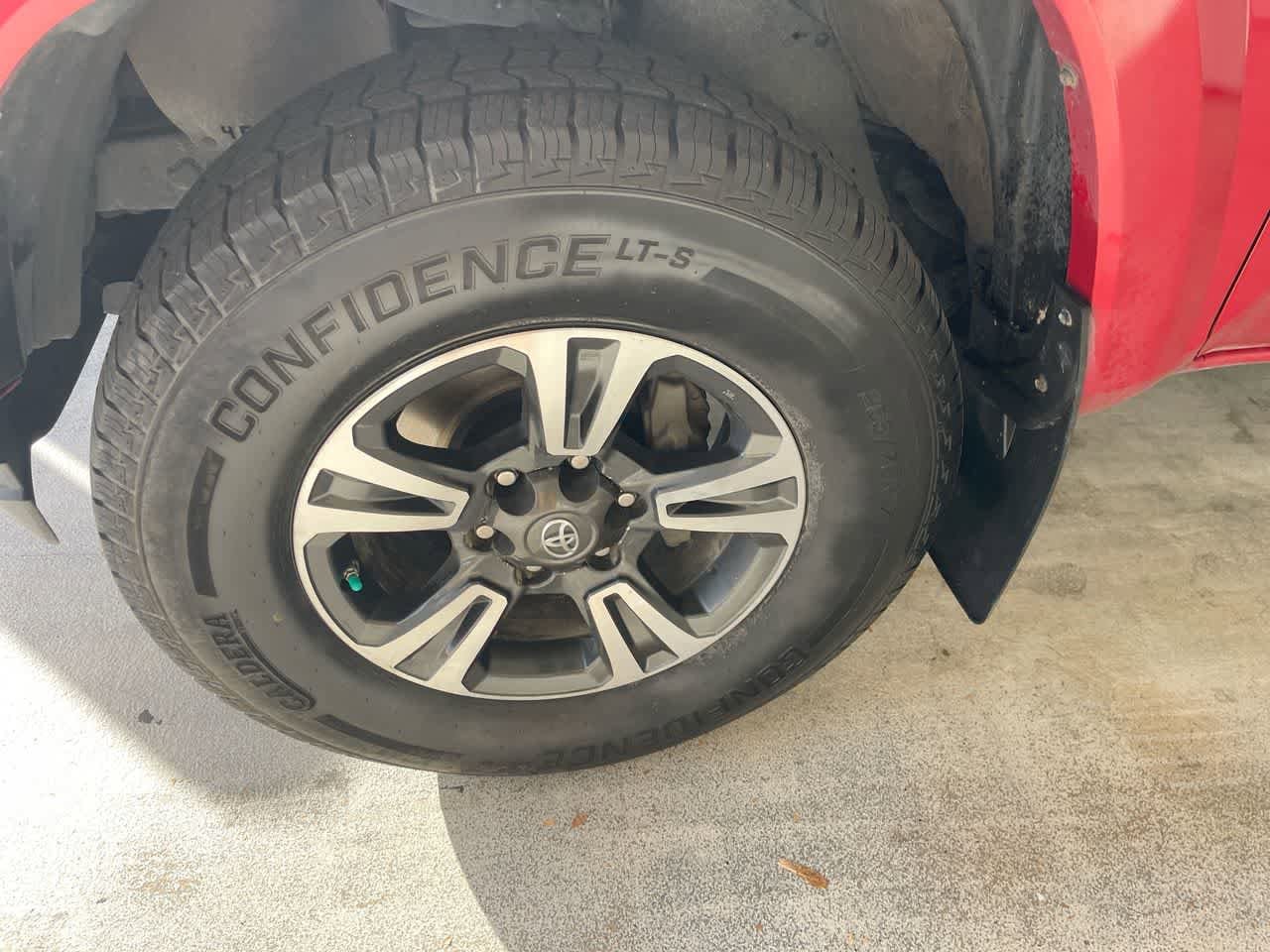 Thumbnail: 2017 Toyota Tacoma - 10