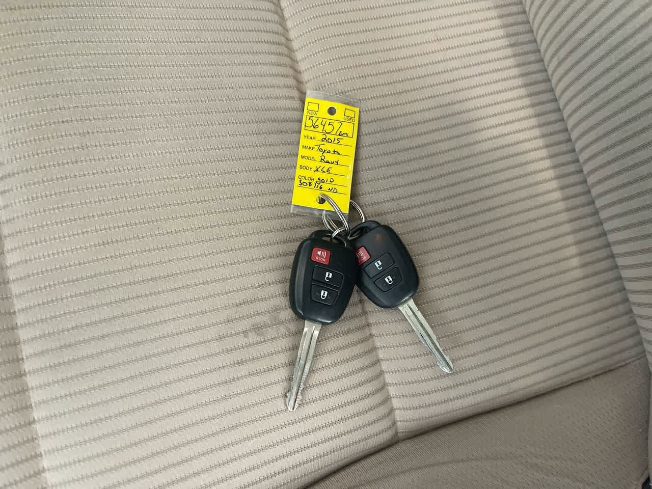 Thumbnail: 2015 Toyota RAV4 - 26