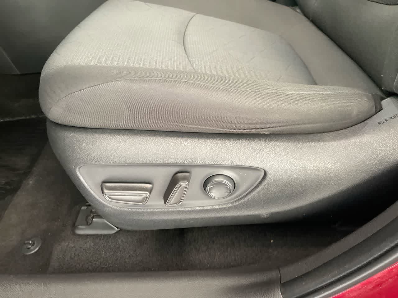 Thumbnail: 2022 Toyota RAV4 - 12