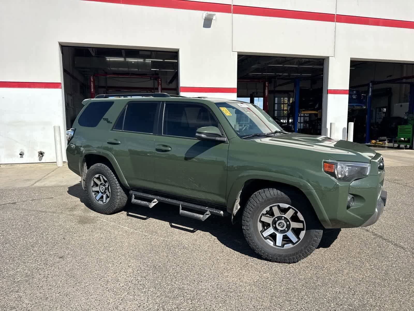 2022 Toyota 4Runner TRD Premium photo 2