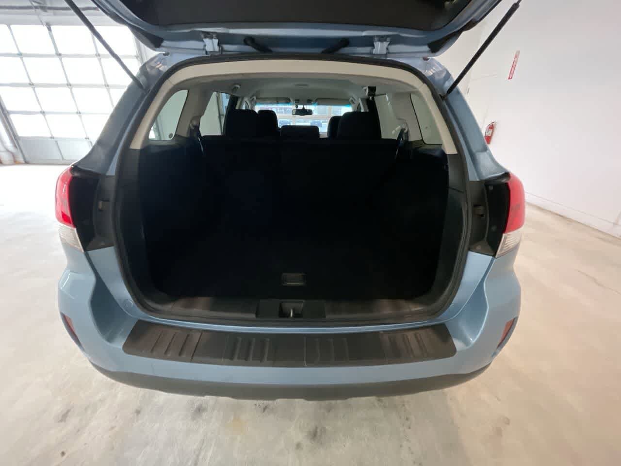 Thumbnail: 2012 Subaru Outback - 21
