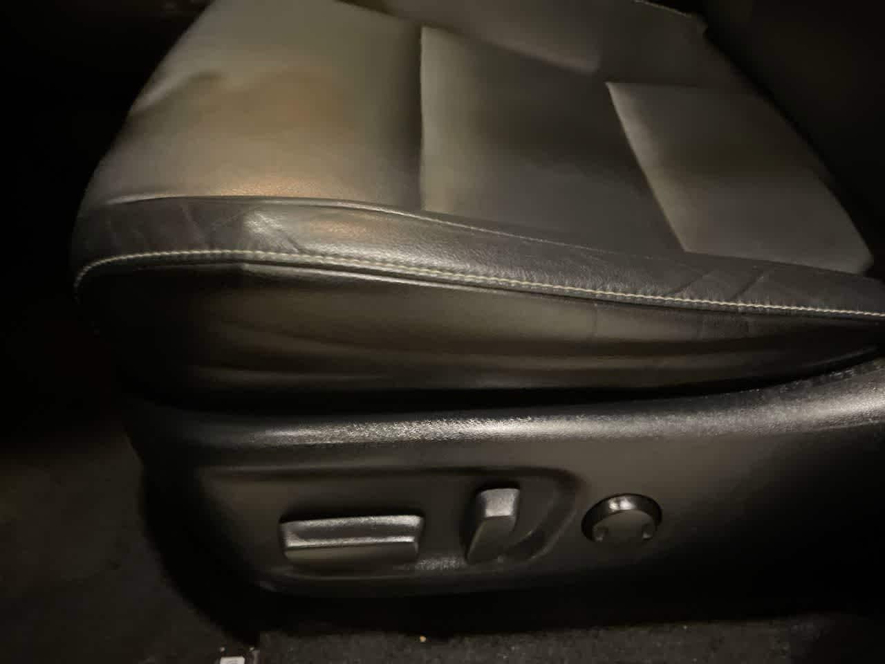 Thumbnail: 2016 Toyota RAV4 - 12