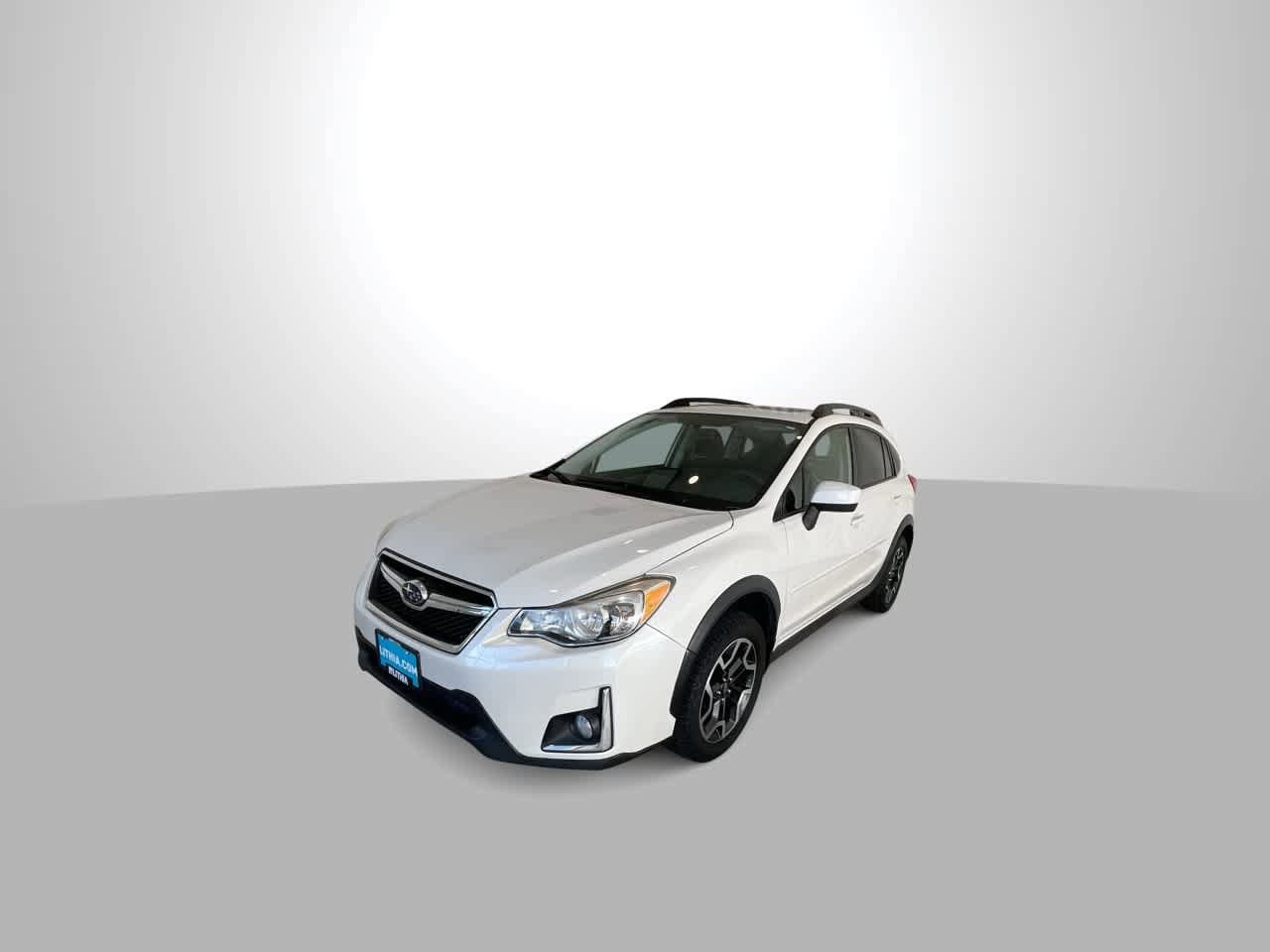 Thumbnail: 2017 Subaru Crosstrek - 4