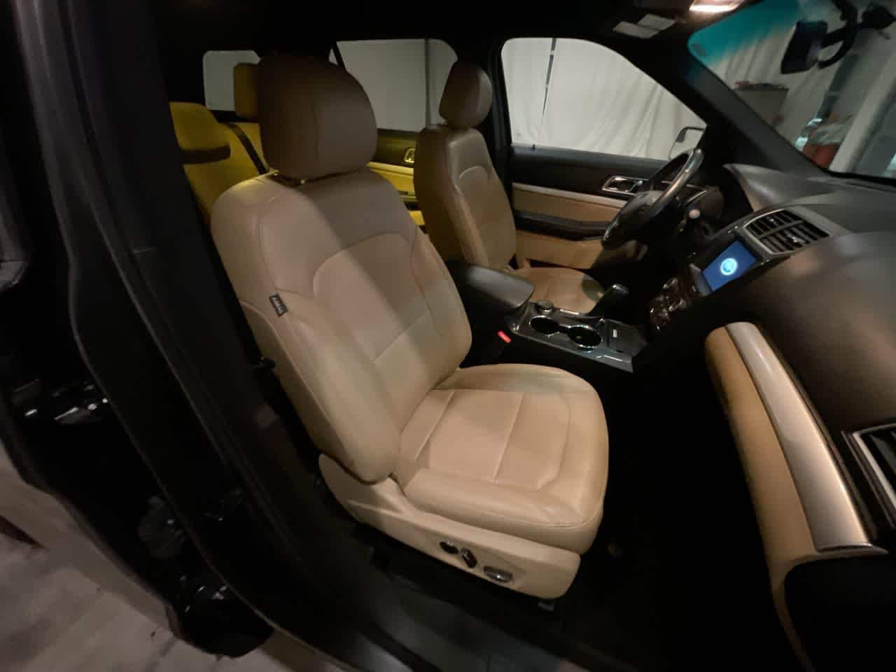 Thumbnail: 2017 Ford Explorer - 24