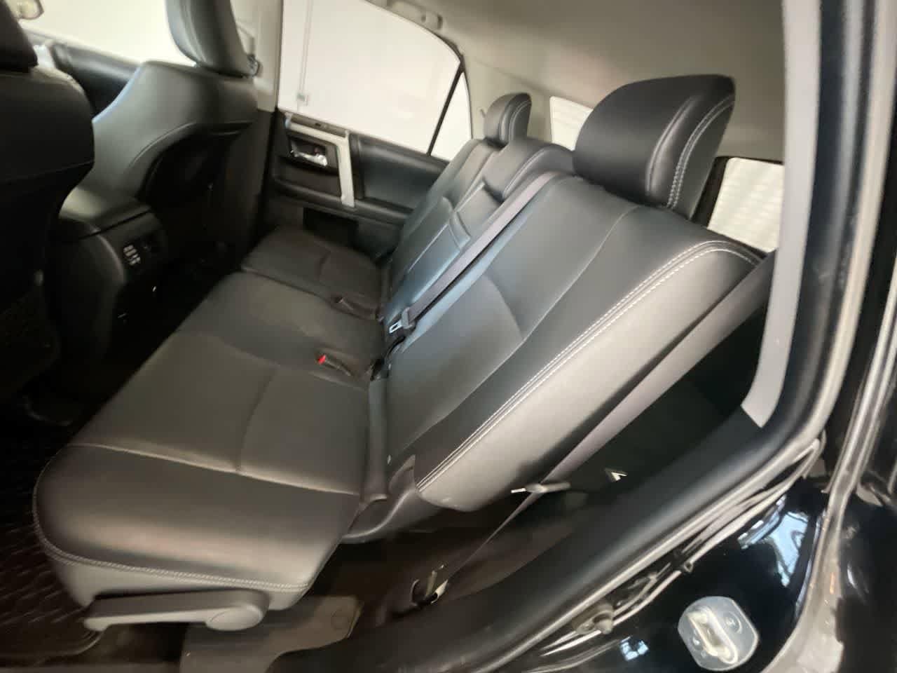 Thumbnail: 2017 Toyota 4Runner - 23