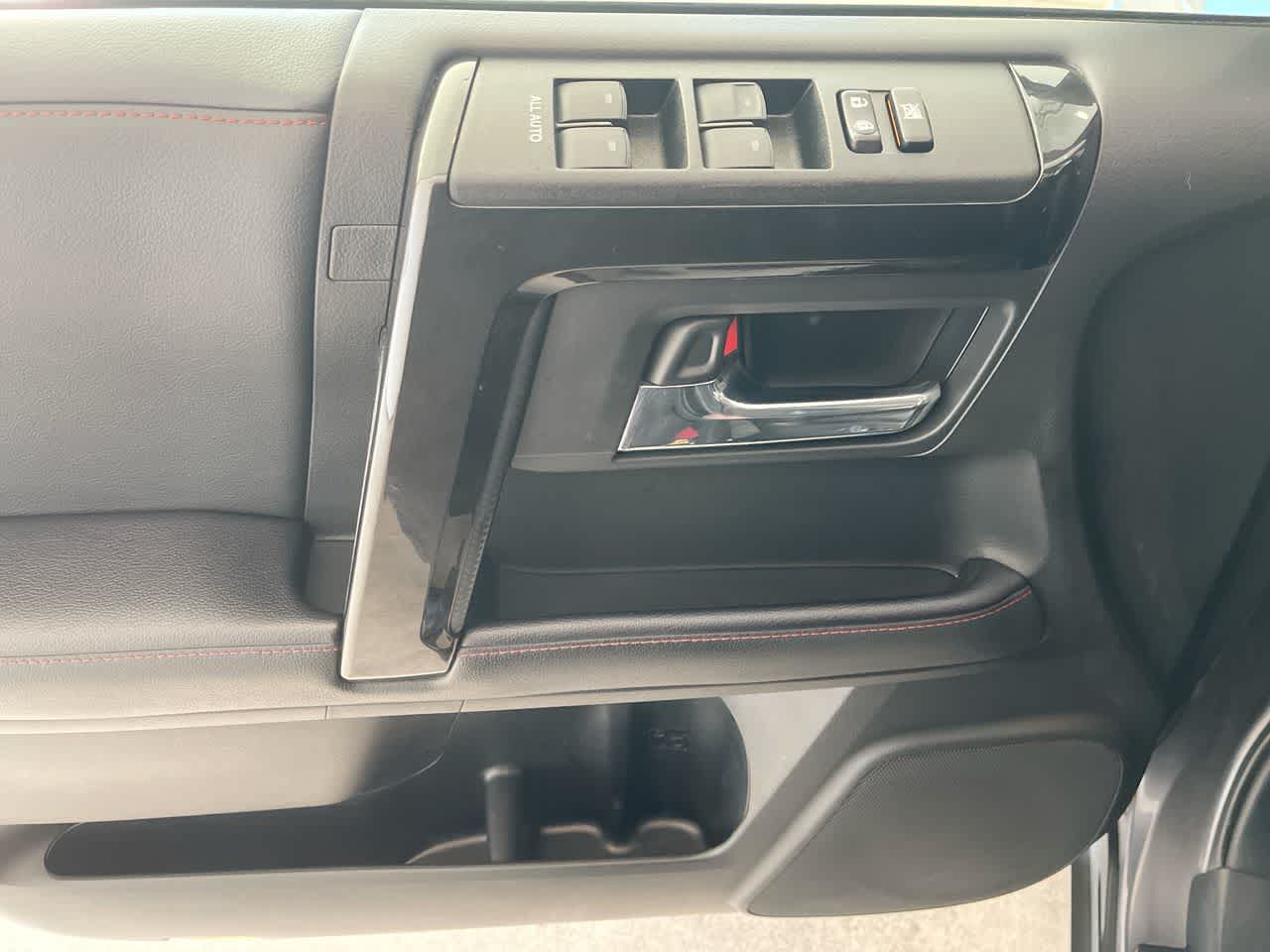 Thumbnail: 2020 Toyota 4Runner - 13