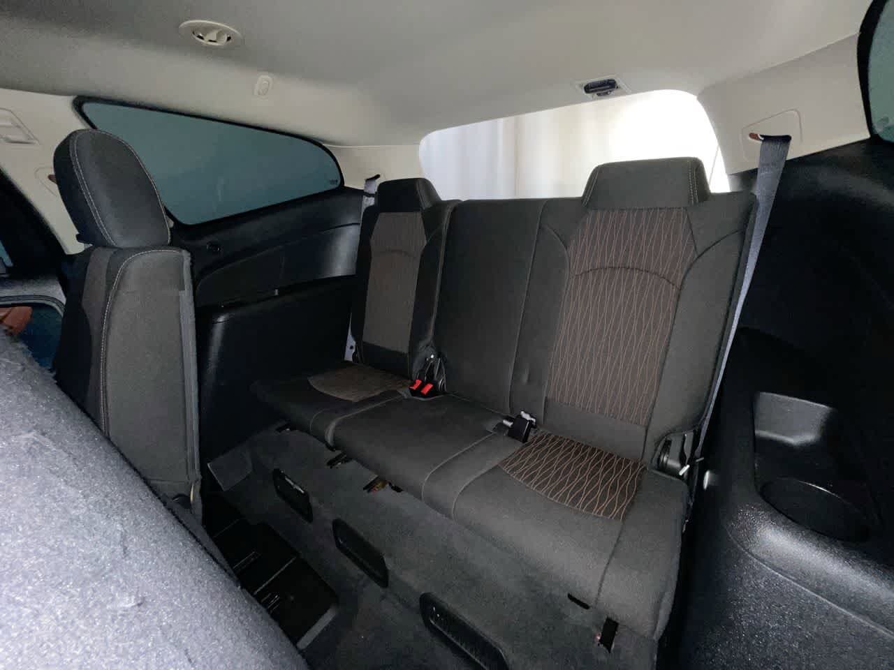 Thumbnail: 2015 Chevrolet Traverse - 22