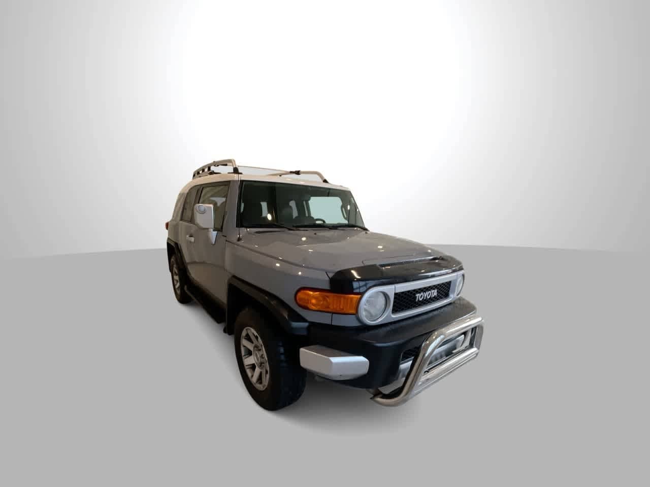 Thumbnail: 2014 Toyota FJ Cruiser - 2