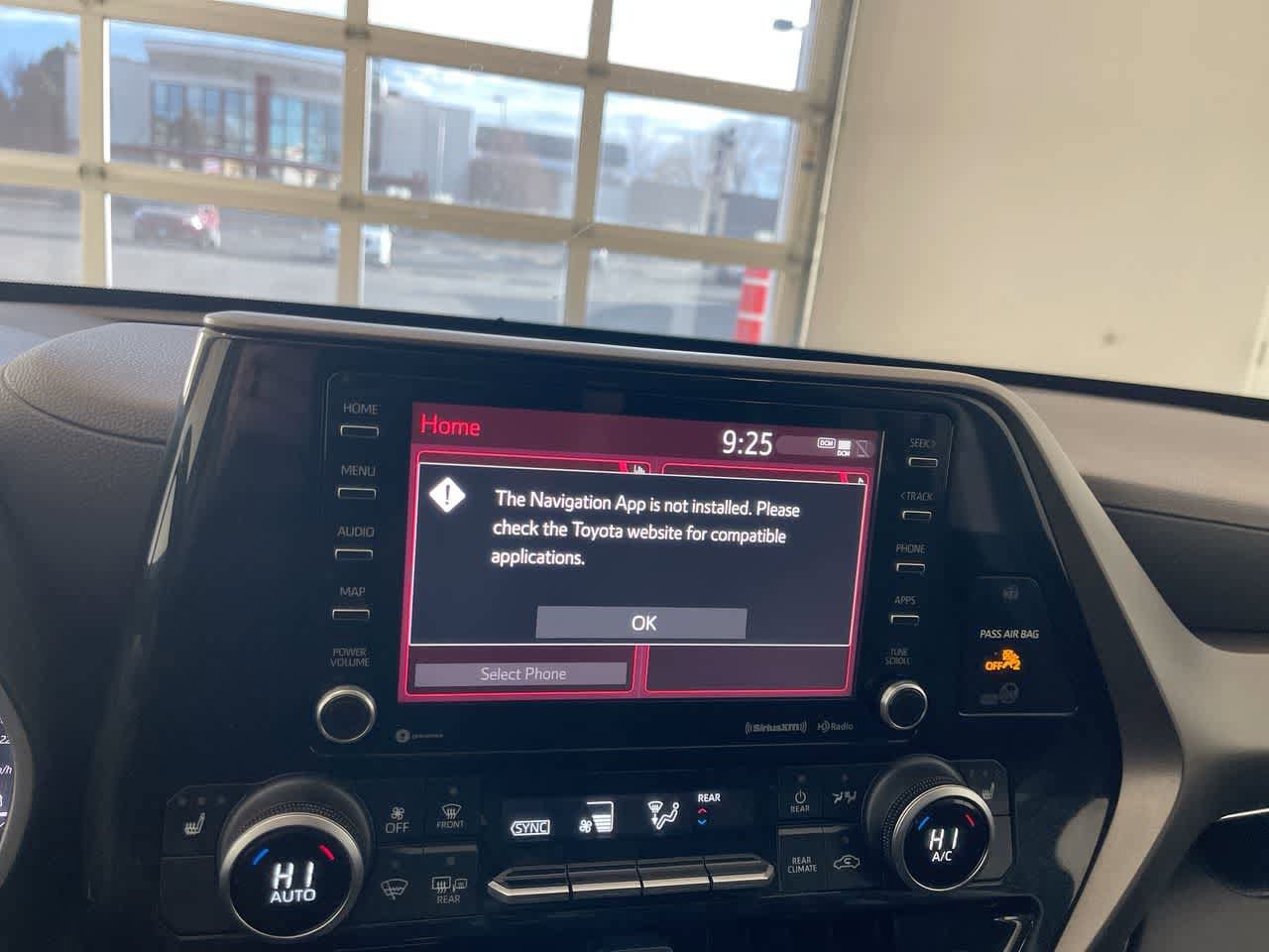 Thumbnail: 2020 Toyota Highlander - 18