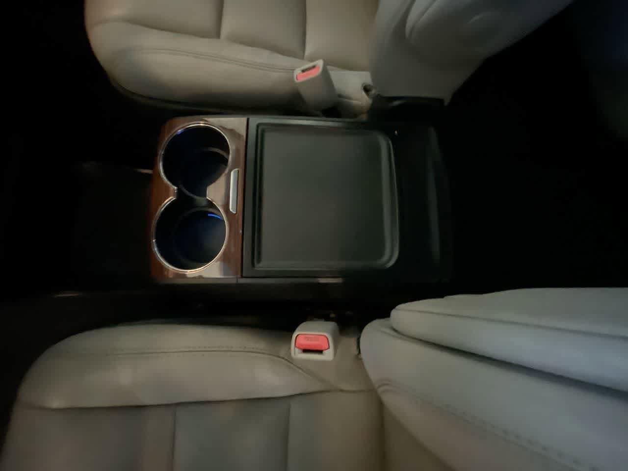 Thumbnail: 2016 Toyota Sienna - 21