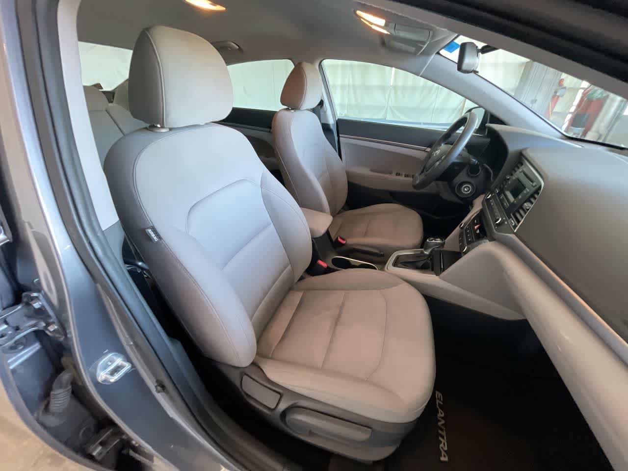 Thumbnail: 2018 Hyundai Elantra - 22