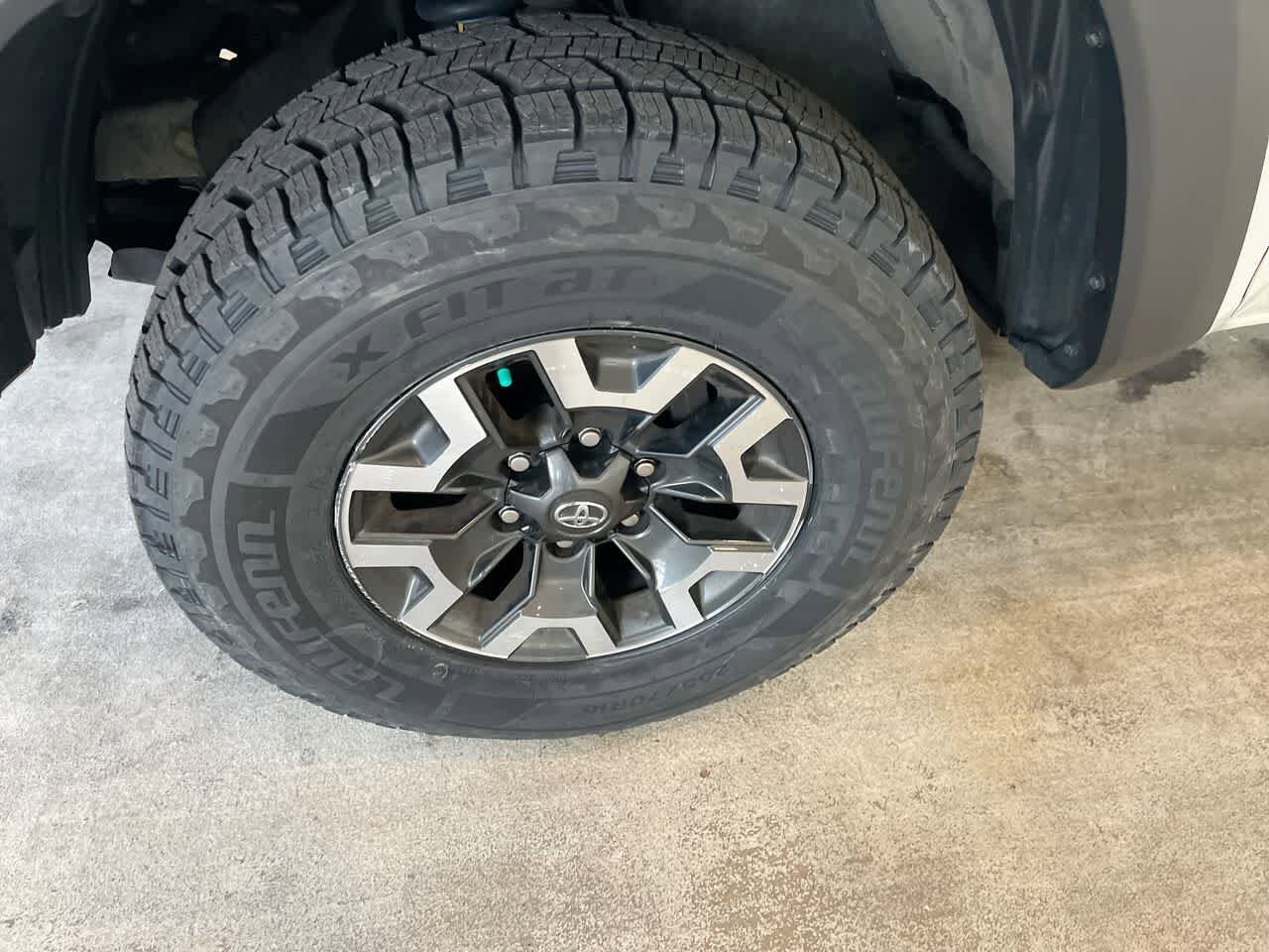 Thumbnail: 2021 Toyota Tacoma - 10