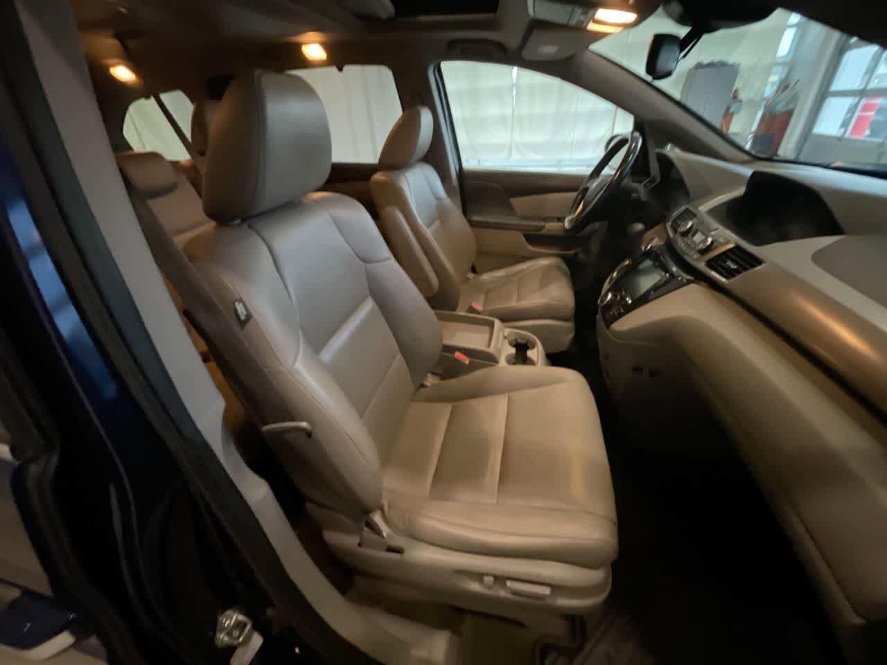 Thumbnail: 2016 Honda Odyssey - 26