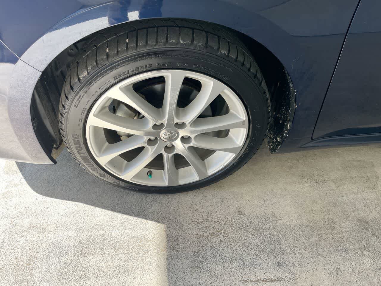 Thumbnail: 2013 Toyota Avalon - 10