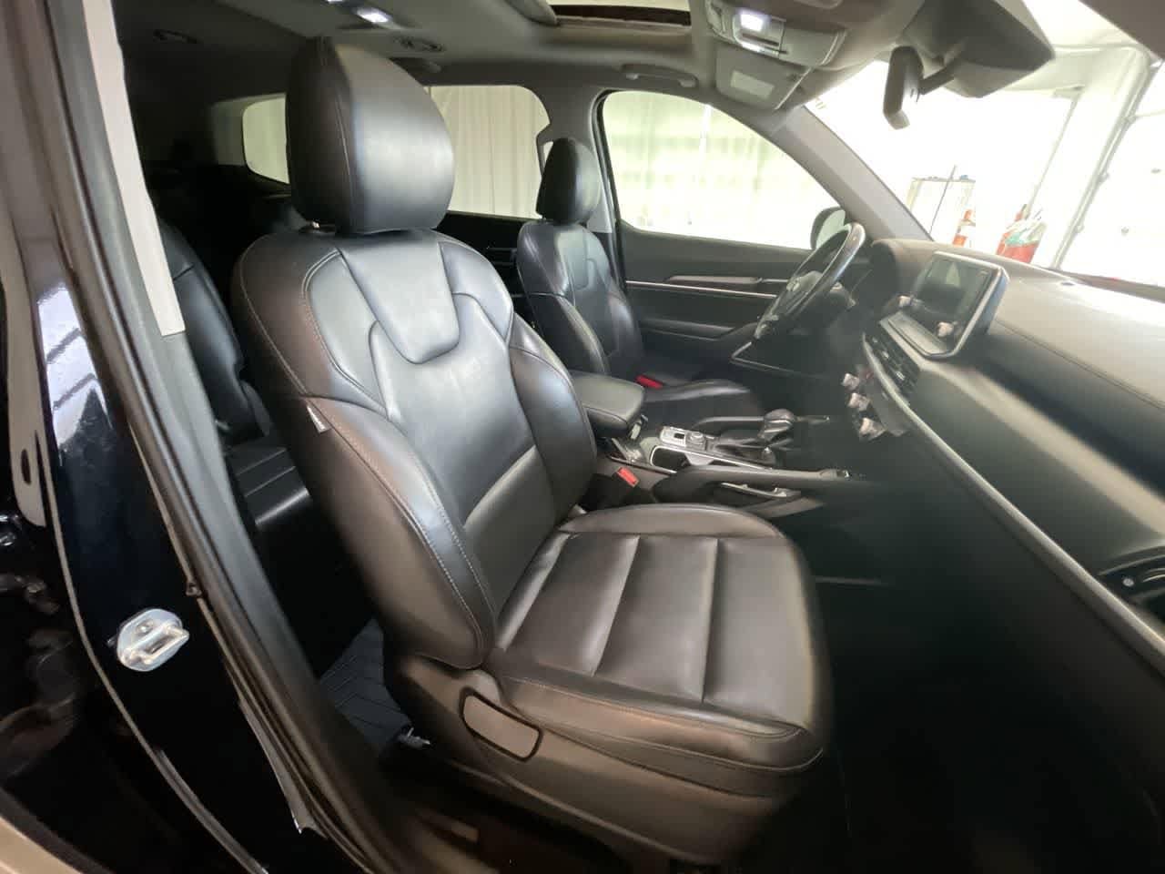 Thumbnail: 2020 Kia Telluride - 25