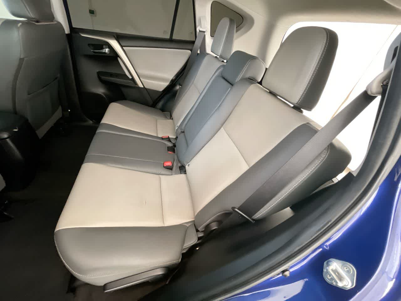Thumbnail: 2015 Toyota RAV4 - 23