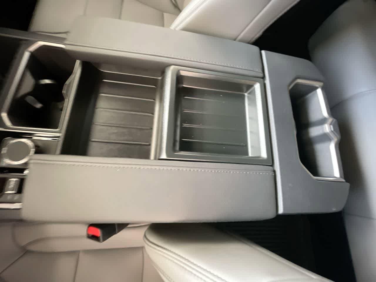 2026 Toyota Tundra SR5 - Photo 21