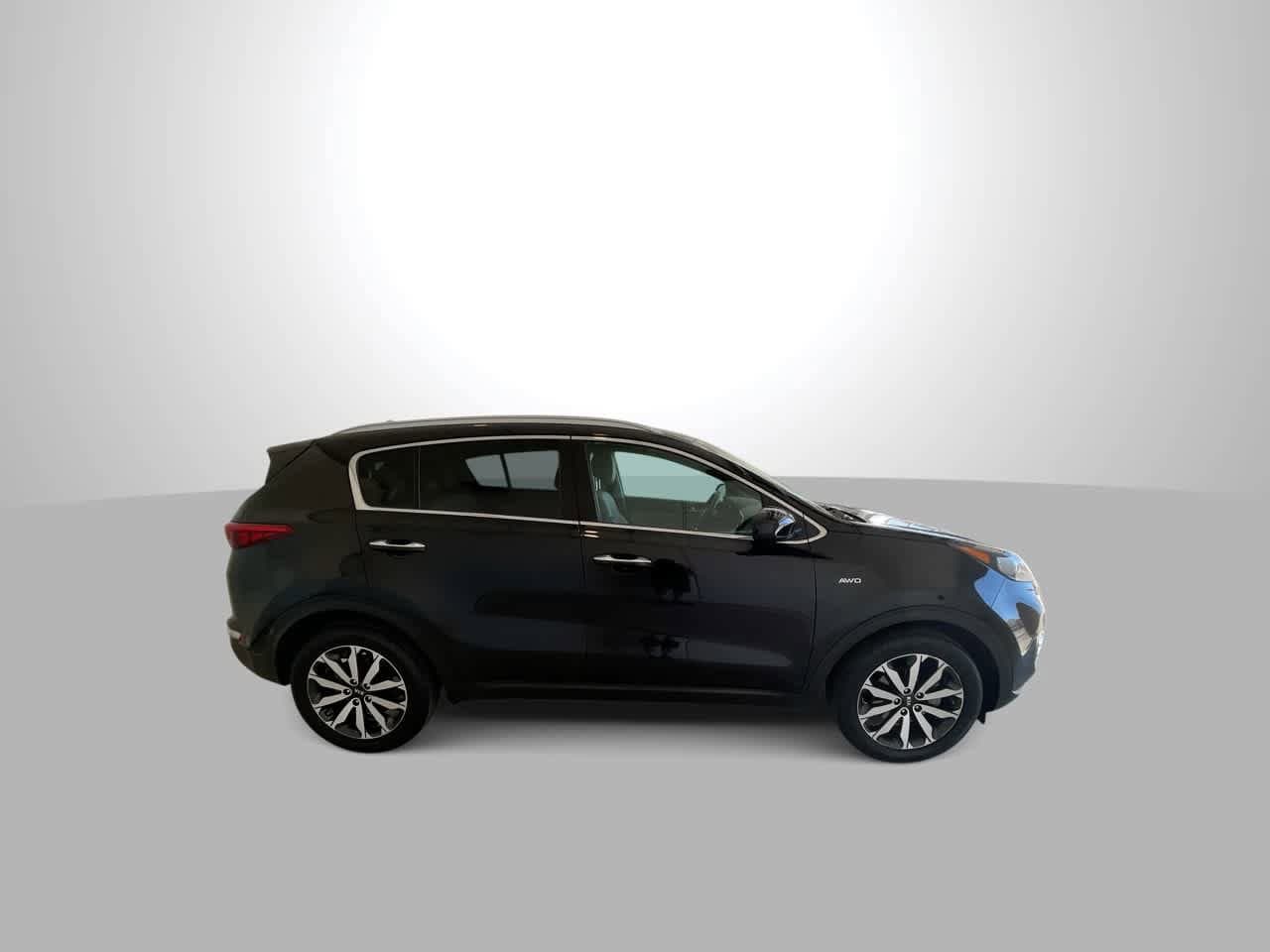 Thumbnail: 2017 Kia Sportage - 9