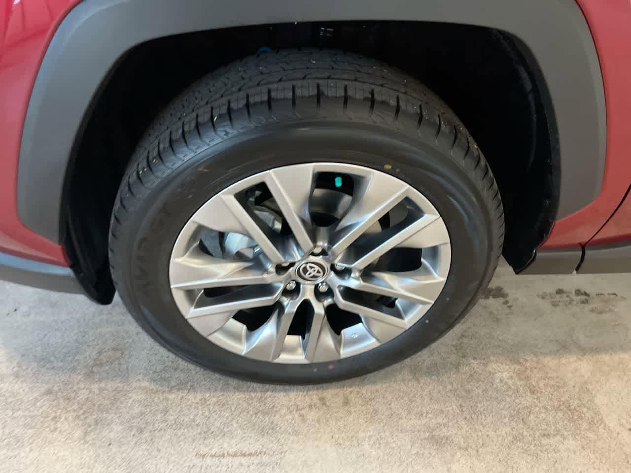 Thumbnail: 2025 Toyota RAV4 - 10