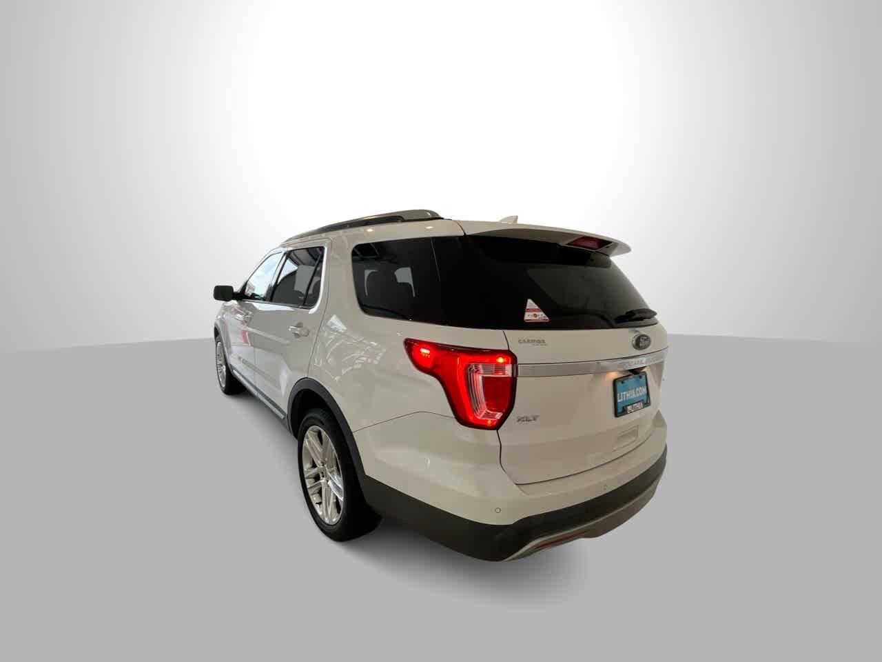 Thumbnail: 2017 Ford Explorer - 6