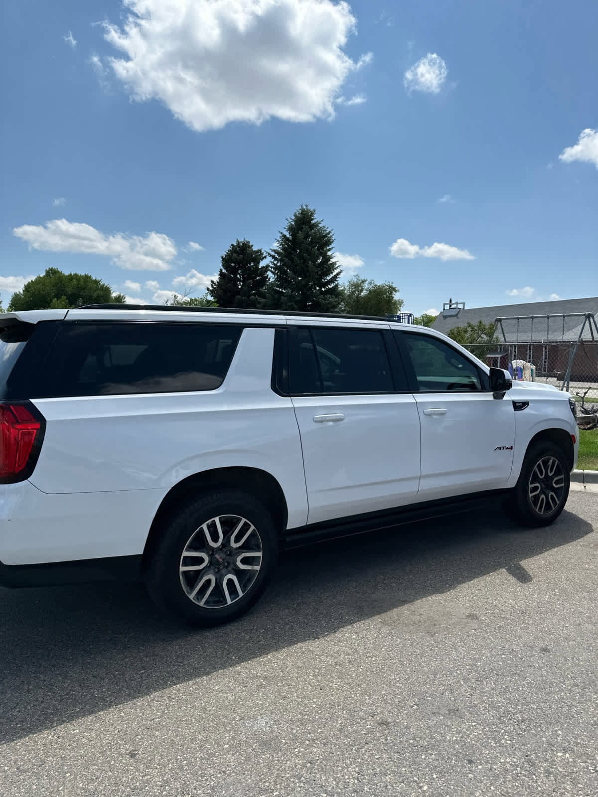 2021 GMC Yukon XL AT4 4