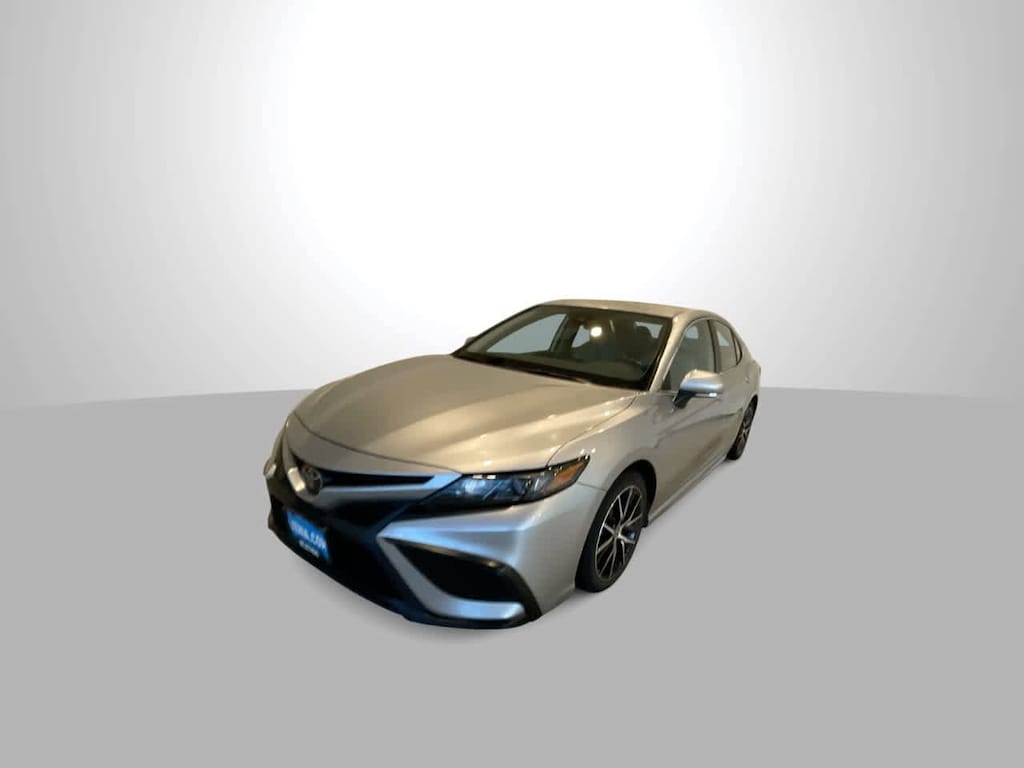 Used 2022 Toyota Camry SE Car