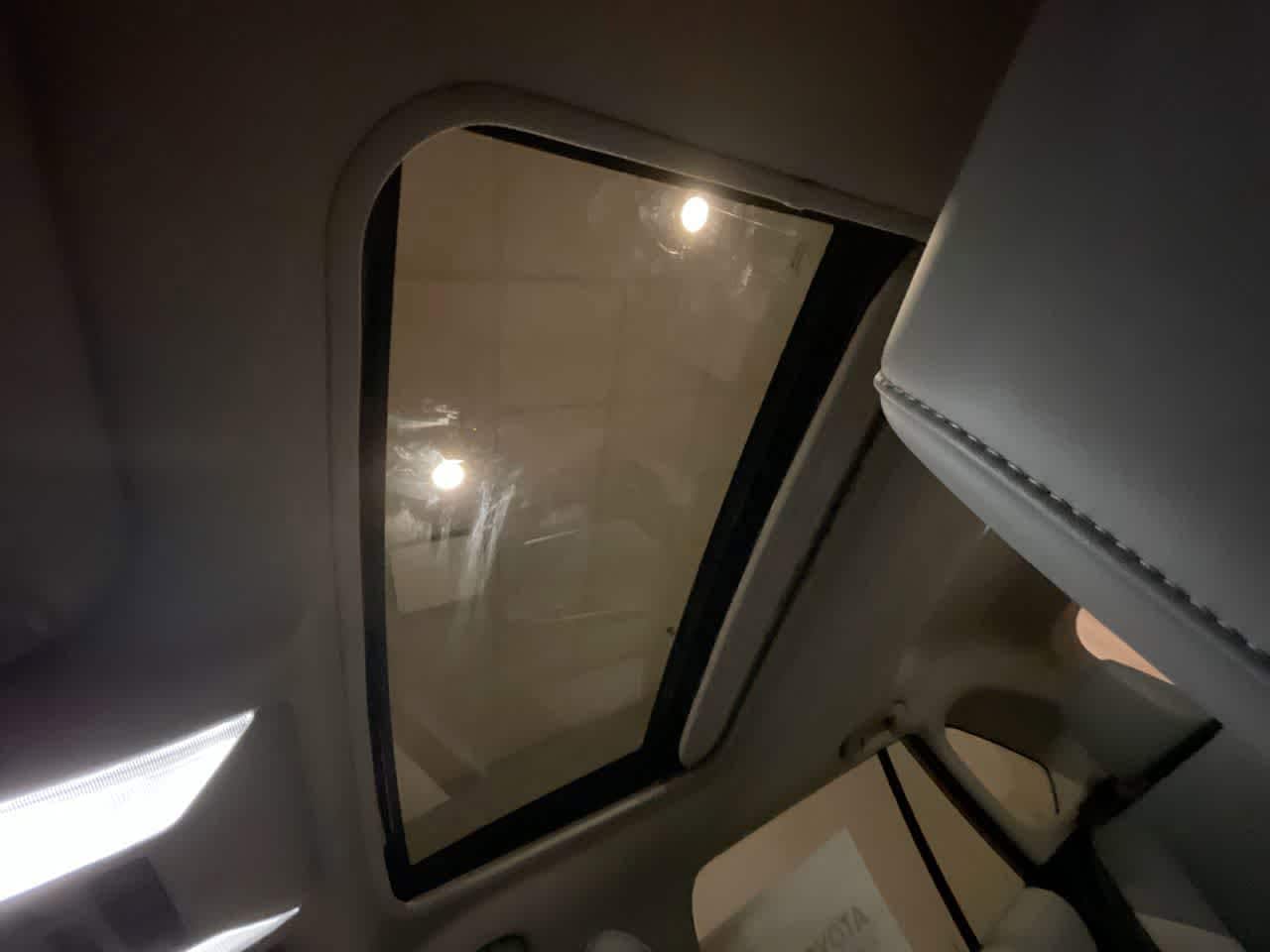 Thumbnail: 2025 Toyota RAV4 - 22