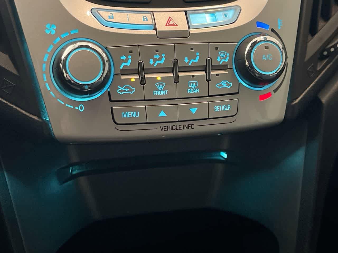 Thumbnail: 2012 Chevrolet Equinox - 17